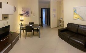 House 14B - Monopoli